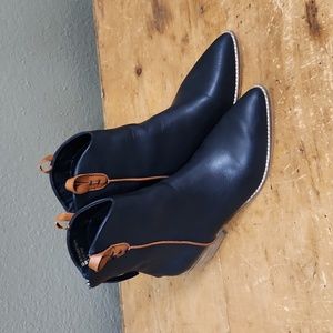 Black cowboy booties sz 8